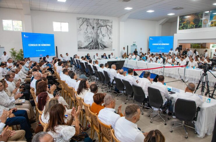 Presidente Abinader encabeza Consejo de Ministros en Santiago; Gobierno ha invertido más de RD$110 mil millones en los primeros 5 años en la provincia