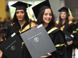 Pucmm gradúa a 1,149 nuevos profesionales en Santiago Pucmm gradúa a 1,149 nuevos profesionales en Santiago