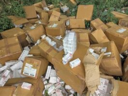Abandonan decenas de cajas de medicamentos vencidos en Dajabón