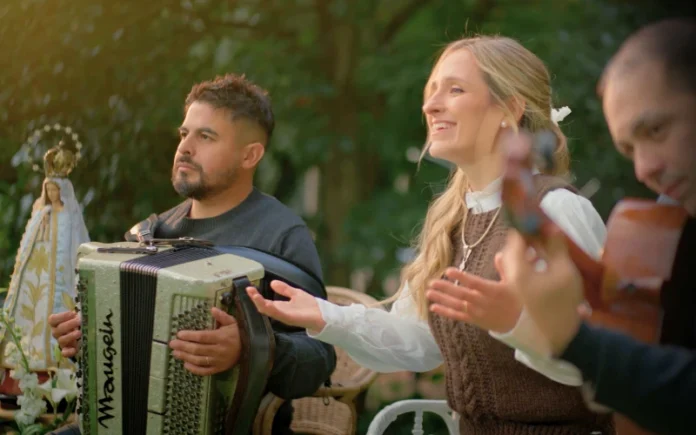 Athenas celebra sus raíces con “Reina del Paraná”, un chamamé dedicado a la Virgen de Itatí