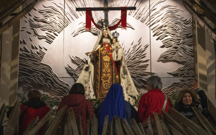 Cardenal Chomalí preside fiesta de la Virgen del Carmen en Chile: “Representa todo lo que queremos”