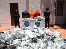 Detenidos por estafa en tienda de importación Detenidos por estafa en tienda de importación