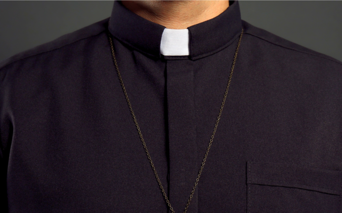 Detienen a un sacerdote por presunto delito de pederastia en Ciudad de México