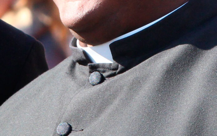 Dictadura de Nicaragua impide retorno de sacerdote que fue a España a estudiar derecho canónico