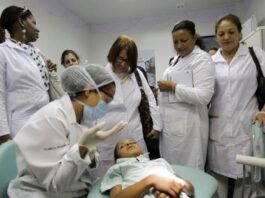 EE.UU. sanciona ministro de Salud de Cuba y red brigadas médicas EE.UU. sanciona ministro de Salud de Cuba y red brigadas médicas