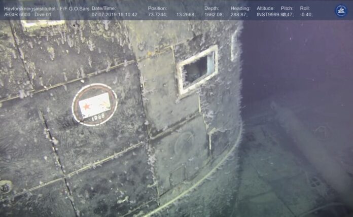 El submarino nuclear Komsomolets se hundió en aguas europeas hace casi 40 años. El asunto está en lo que aún libera al mar