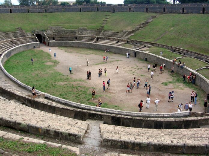 En Italia alguien construyó un anfiteatro romano 