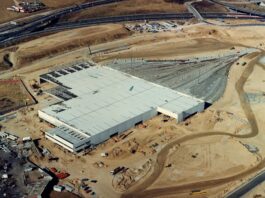 Hace 25 años, Metro de Madrid se enfrentó a un gigantesco reto: remover 300.000 m3 de tierra y construir un túnel por debajo de… Hace 25 años, Metro de Madrid se enfrentó a un gigantesco reto: remover 300.000 m3 de tierra y construir un túnel por debajo de la M-40