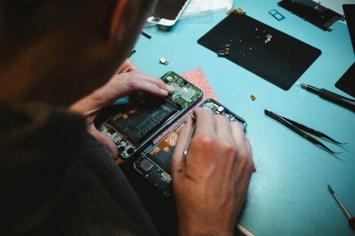 La nueva victoria de la Unión Europea: que te reparen un dispositivo incluso fuera de garantía entra en vigor el 31 de julio