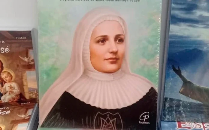 La vida de Santa Laura Montoya llega a las librerías con la novela “La mujer que abrazó la selva” 