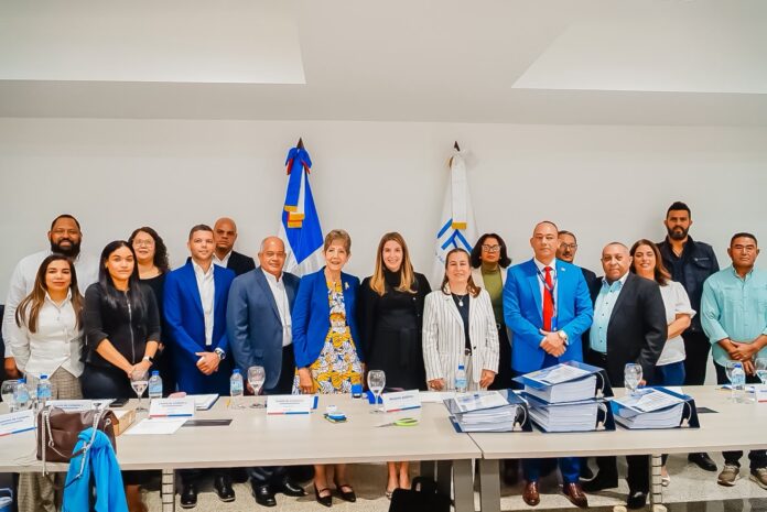 MINPRE y URBE realizan apertura de ofertas de licitación pública internacional para el Teleférico de Puerto Plata