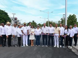 Presidente Luis Abinader y ministro David Collado entregan remozada playa El Faro en San Pedro de Macorís