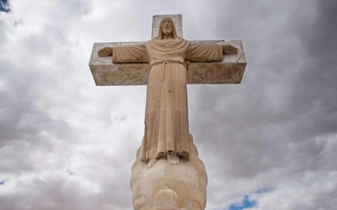 Proyecto de ley sobre el monte Cristo Rey busca impedir expropiación federal en EE.UU.