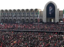 Reacción del pueblo iraní al funeral de Alí Jamenei