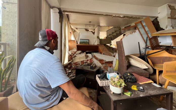 Salió vivo de los escombros tras los terremotos en Venezuela: “La Medalla Milagrosa me salvó”