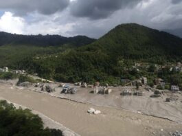 584 muertos por riada masiva en Nepal
