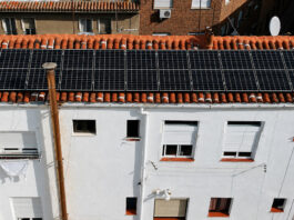 A España le sobra sol: bate récords de energía solar mientras tira una buena parte a la basura