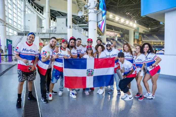 Arajet,Ministerio de Turismo y los Marlins celebran el Dominican Heritage Day en Miami