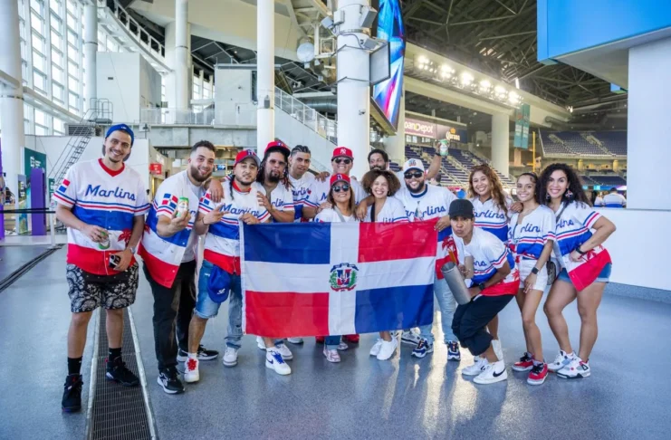 Arajet,Ministerio de Turismo y los Marlins celebran el Dominican Heritage Day en Miami