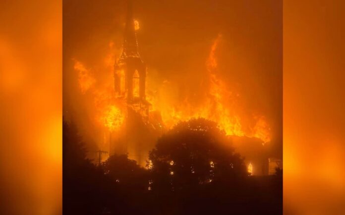 Arrestan a sospechoso de provocar incendio que destruyó histórica iglesia católica en Canadá