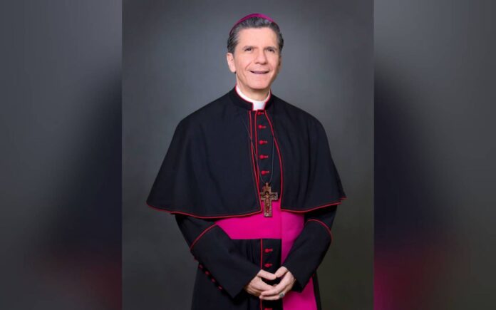 Arzobispo de San Antonio, Texas, anuncia que sacerdote fue expulsado del estado clerical por cisma
