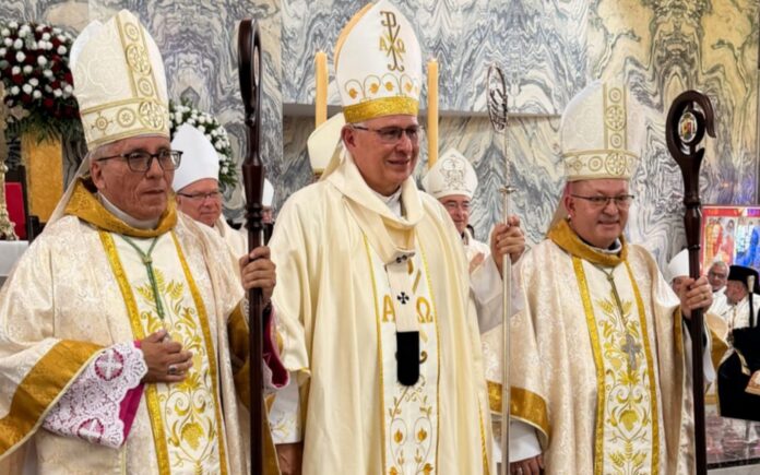 Caracas tiene dos nuevos obispos auxiliares que se entregarán “sin reserva” por la Iglesia