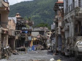 Casi 600 muertos, 2,500 desaparecidos por riada masiva en Nepal