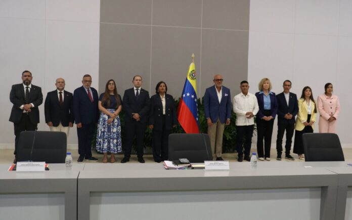 Dos cardenales y un obispo se ofrecen a ser garantes del diálogo entre el chavismo y la oposición