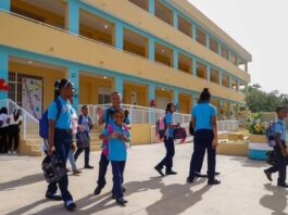 Educación inicia año escolar con enfoque en aprendizajes e IA