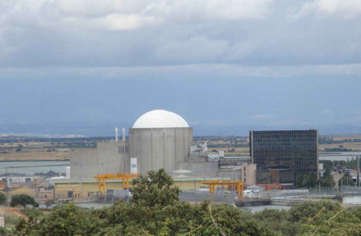 El Gobierno iba a cerrar la central nuclear de Almaraz en 2027. La guerra en Oriente Próximo acaba de cambiar los planes