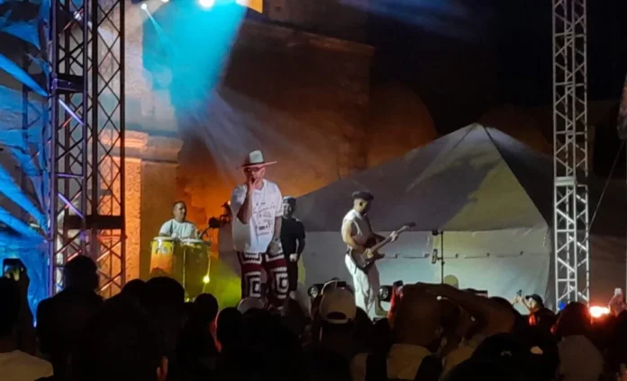 Gabriel Pagán y Aljadaqui ponen música y emoción al cierre de Turizoneando 2026