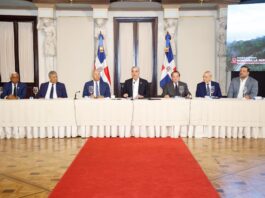 Gobierno fortalece protección jurídica de áreas protegidas con entrega de primeros títulos de Montaña La Humeadora y Loma Novillero