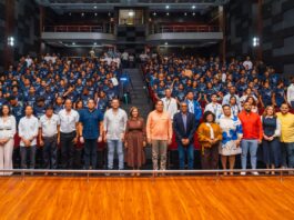 Jóvenes de Barahona conocen oportunidades de formación y empleo vinculadas a la ciencia y tecnología