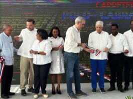 Luis Abinader inaugura carretera Polo-Cabral en Barahona