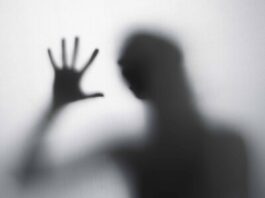 Mujer sobrevive a ataque de expareja en Santiago