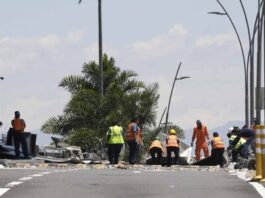 Pereira vive la zozobra un día después del terremoto en Colombia Pereira vive la zozobra un día después del terremoto en Colombia