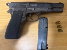 Policía ocupa cuatro armas, recupera otra y decomisa drogas
