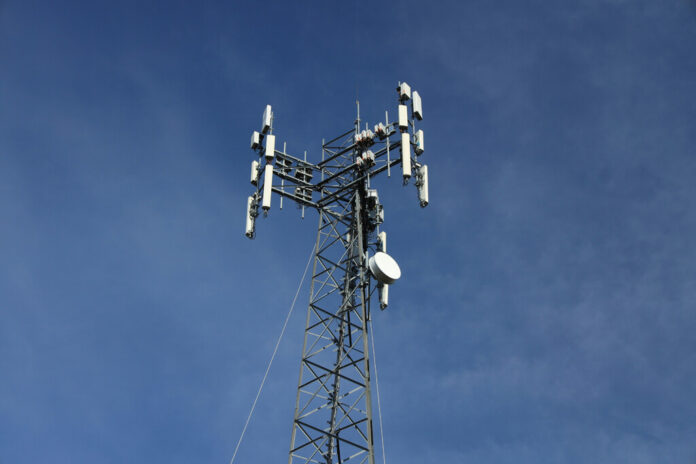 Queremos apagar el 2G y el 3G porque están obsoletos. El problema es que millones de coches y ascensores todavía no se han enterado