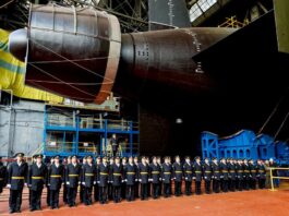 Rusia lleva años agitando el fantasma del torpedo nuclear Poseidón. Ahora ha sacado al mar el submarino capaz de portarlo