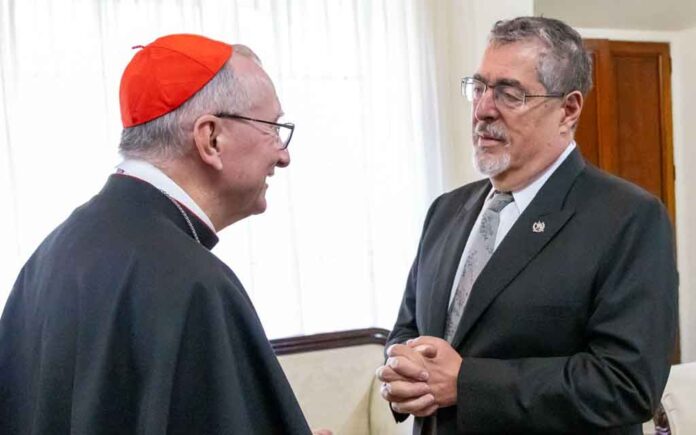 Visita del Cardenal Parolin a Guatemala fortalece a la Iglesia, afirma sacerdote