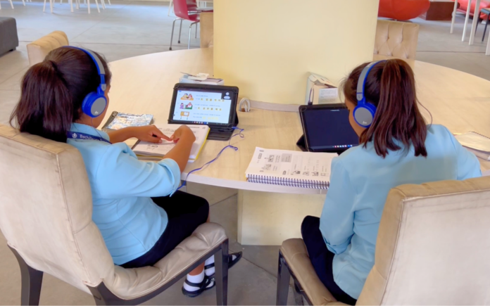Arquidiócesis de México: Sería “un error” limitarse a prohibir celulares en las escuelas