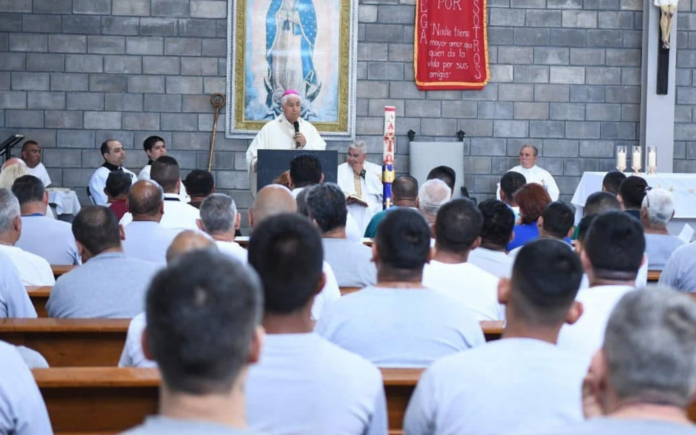 Arzobispo mexicano convoca a una Hora Santa por los presos