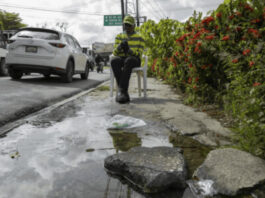 Buenaventura Freites:Aceras dañadas y fuga de agua dificultan tránsito Buenaventura Freites:Aceras dañadas y fuga de agua dificultan tránsito