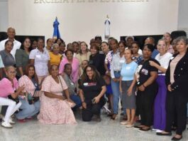 Capacitación sobre violencia de género del Ministerio de la Mujer Capacitación sobre violencia de género del Ministerio de la Mujer