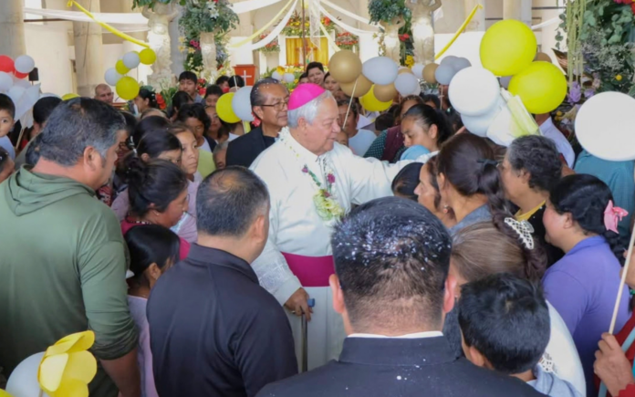 Cercanía con la gente: Así resume Mons. Víctor Sánchez sus 17 años al frente de Puebla en México