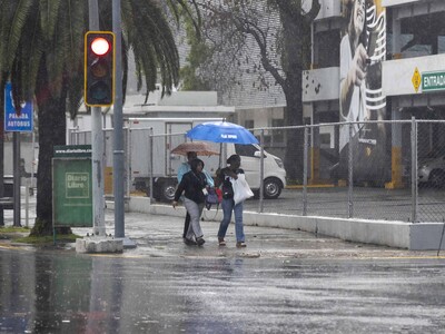 Continuarán los aguaceros, tronadas y ráfagas de viento este viernes Continuarán los aguaceros, tronadas y ráfagas de viento este viernes