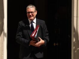 Keir Starmer renuncia a su escaño en el parlamento Keir Starmer renuncia a su escaño en el parlamento