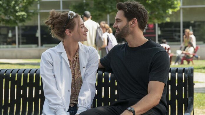 La comedia romántica de moda no es en realidad una comedia: lo que 'La hipótesis del amor' revela sobre las mujeres en la ciencia