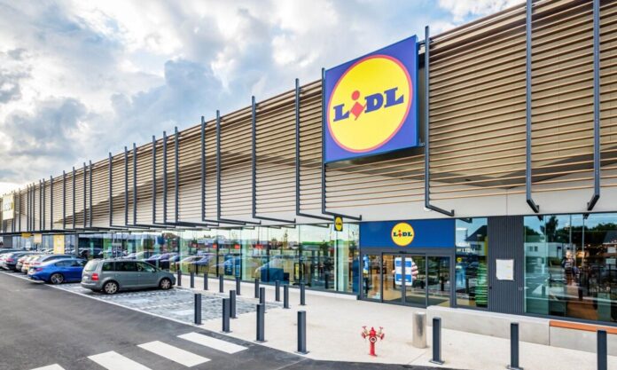 Lidl tiene este microondas en color pastel por menos de 50 euros: de 20 litros y con 700 W de potencia