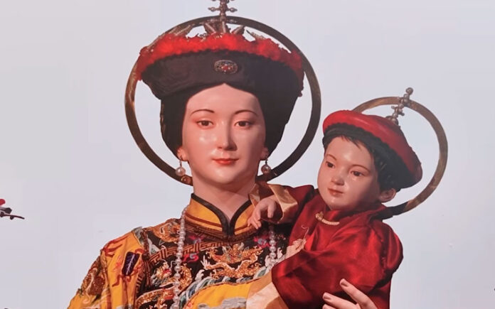 “Madre de China”, una exposición mariana que asombra a Lima en septiembre